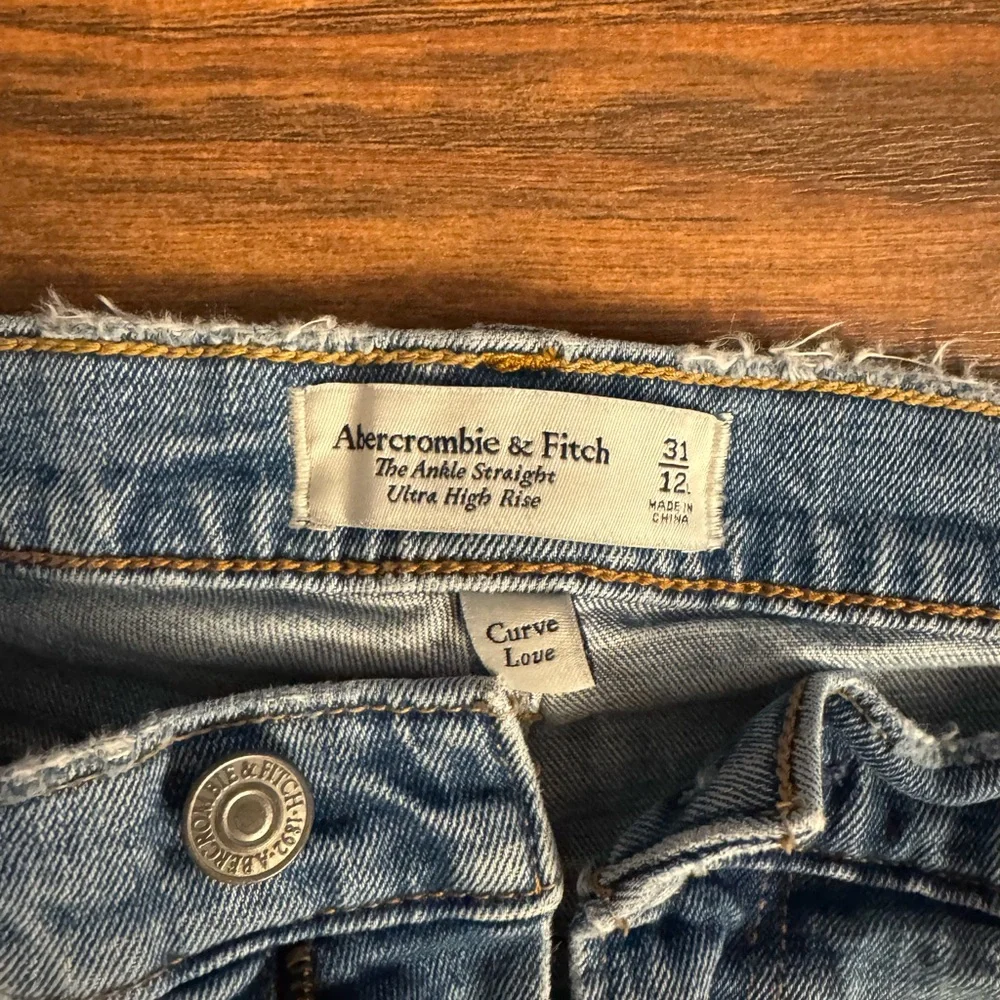 Women's Ultra High Rise Ankle Straight - Picture 3 of 3
